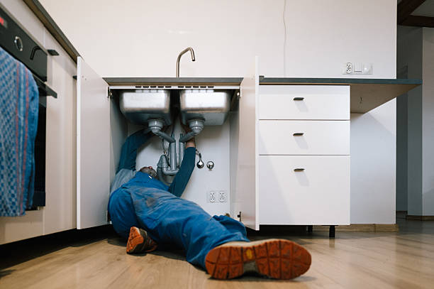 Professional Leak Detection technician working in Cliffside Park, NJ